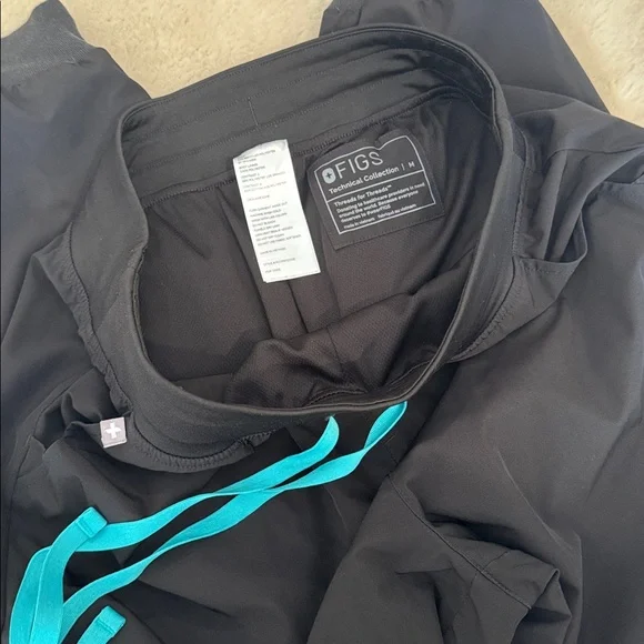 Figs Scrubs - Picture 5 of 6